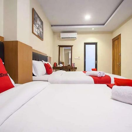 Reddoorz Premium @ Jalan Cengkeh Malang Hotell Eksteriør bilde