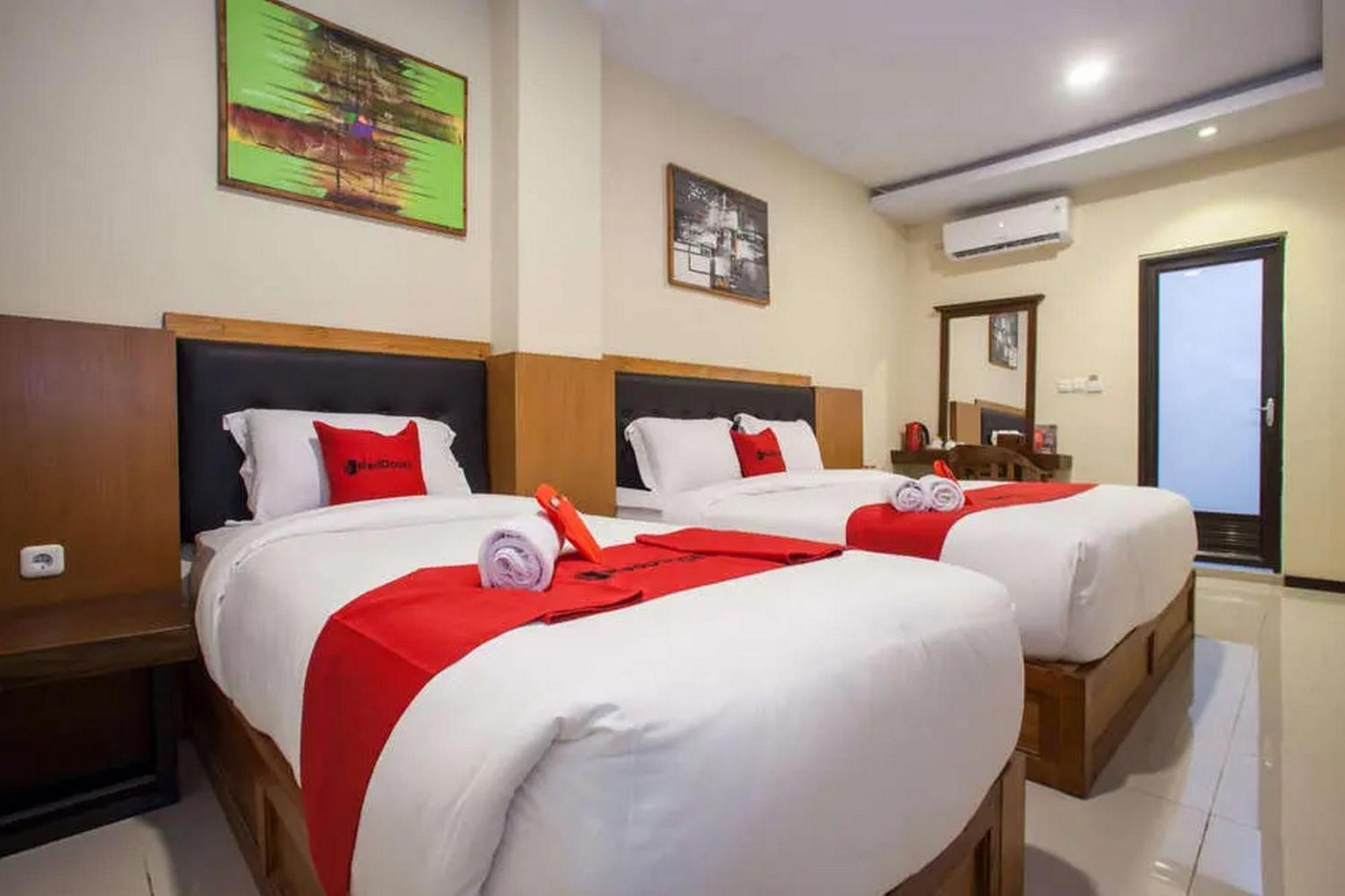 Reddoorz Premium @ Jalan Cengkeh Malang Hotell Eksteriør bilde