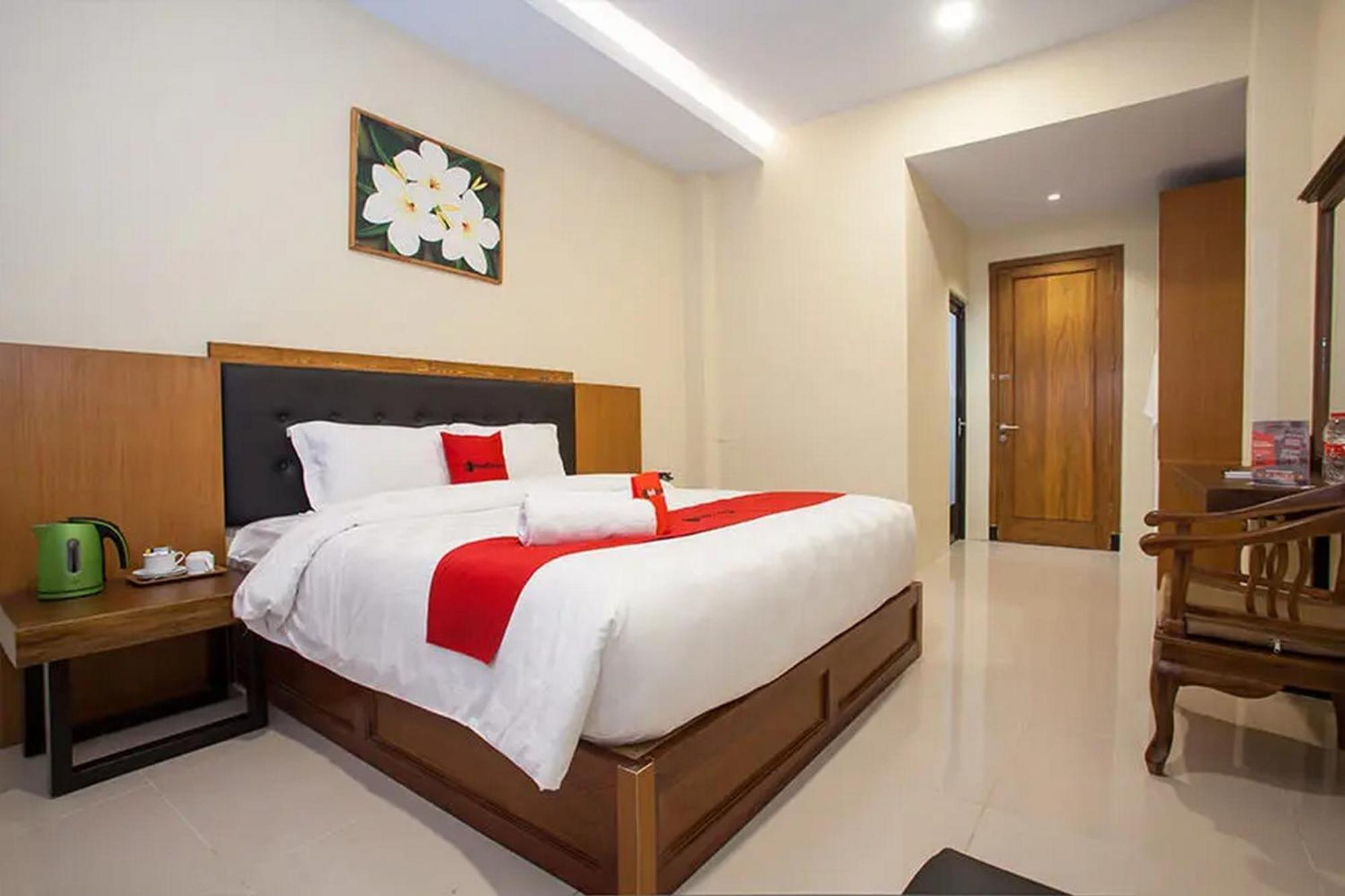 Reddoorz Premium @ Jalan Cengkeh Malang Hotell Eksteriør bilde